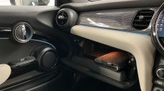 MINI Hatchback 1.5 Cooper Exclusive 3dr Auto Petrol Hatchback